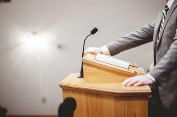 Como se tornar pastor de igreja em 5 passos