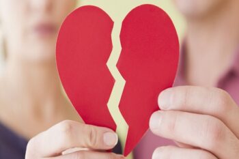 10 Sinais claros que indicam o fim de um relacionamento